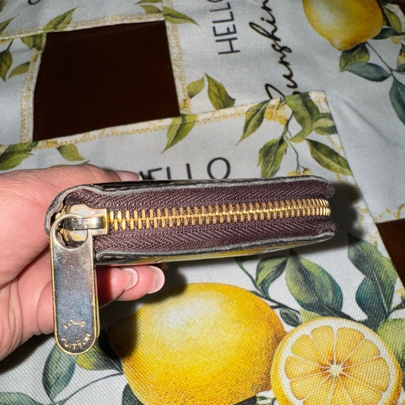 Authentic Louis Vuitton Burgundy Patent Leather Zippy Wallet - Picture 9 of 15